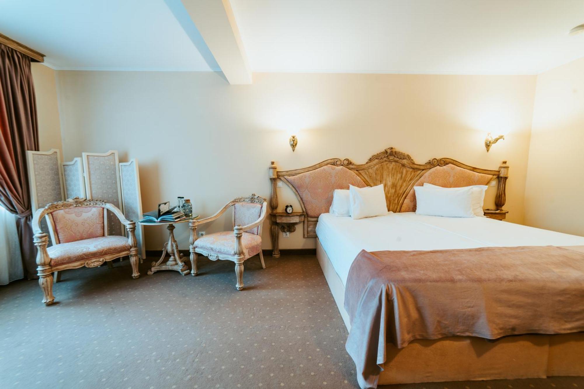 Sungarden Golf&Spa Resort Baciu  Exteriör bild A room at the hotel